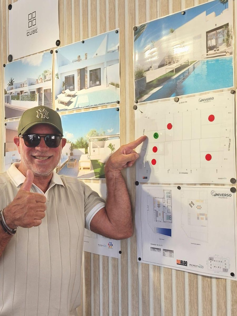 Jean-Paul in front of the plans of his future villa in Costa C&aacute;lida