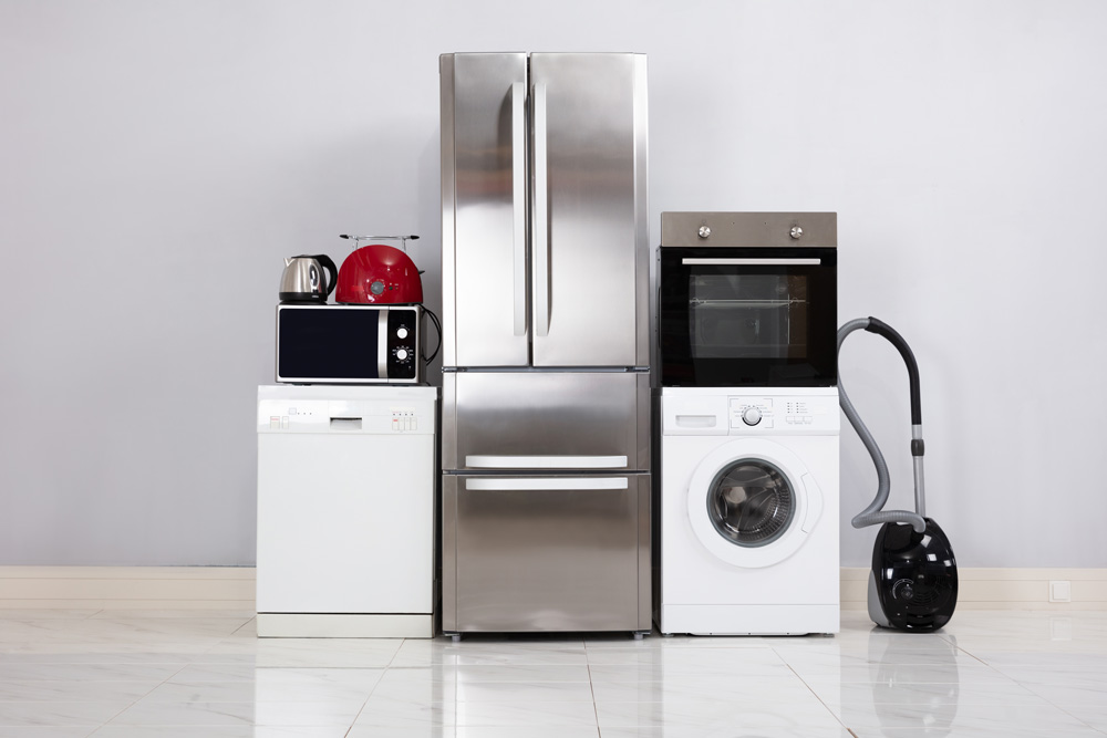 electrics vaccuum cleaner fridge microwave